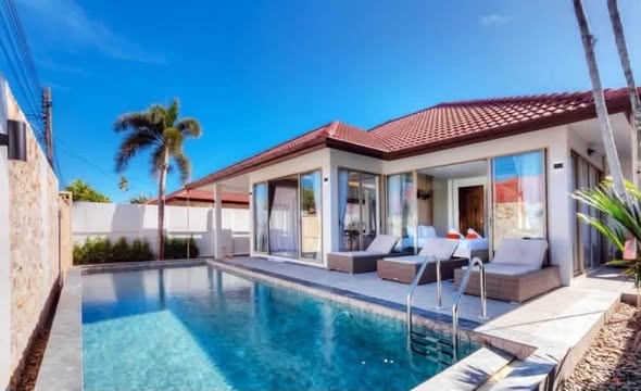 3 bedroom pool villa near Blue Tree Phuket Conveniently located close to Bangtao beach, lifestyle attractions,