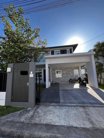 Pets-Friendly Family Living at Siwalee Rasada Land & House near Phuket Town 3 Beds 3 Baths • House THB 60,000/Month • 1-Year Contract Enjoy