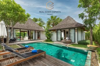 FOR RENT** **IN SEPTEMBER** 2 Bedrooms Daily, Monthly The villa includes: • Free wifi • Housekeeping service 2x per week • Coffee Machine