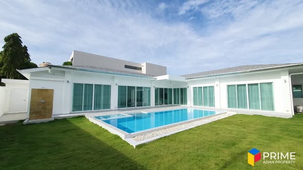 for Rent Rental Rates 165,000 THB/month – 1-Year Contract 185,000 THB/month – 6-Month Contract Located in the prestigious Nai Harn area, j