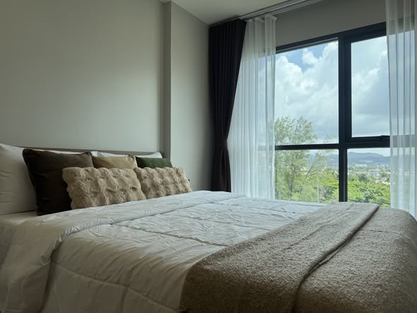 Condo with pool, gym and sauna in Cherngtalay, it is a nice area, close to beaches such as Laya