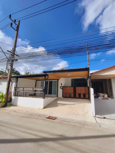 for Rent | Chalong, Phuket Only THB 25,000/month Minimum 1-year contract Pet-friendly Chanakarn Nakok, Chalong (Located on the main road)