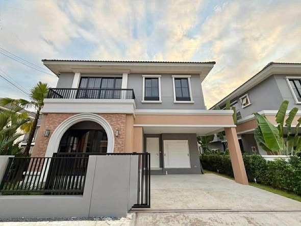 LUXURY CROWN ESTATE | Koh Kaew, Phuket Just a 2-Minute Walk to British International School (BIS) | Elegant Family Home | Secure Gated Commu