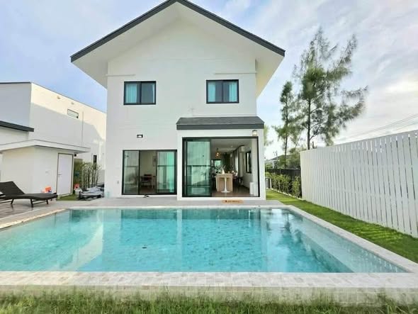 FOR RENT/FOR SALE Private Pool Villa | Phuket town, Phuket RENTAL PRICE : 90,000 THB/month for annual contract FOR SALE 15