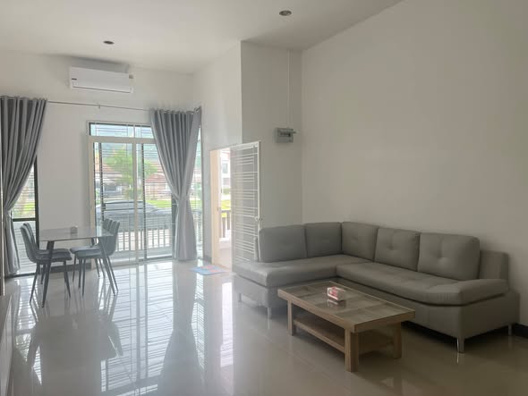 for Rent – Ratsada, Phuket Comfortable, fully furnished home available for a 1-year lease in a highly convenient location behind IKEA, off
