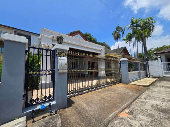 for Rent in the Heart of Phuket Town Perfect for families looking for a large, peaceful home with plenty of indoor and outdoor space