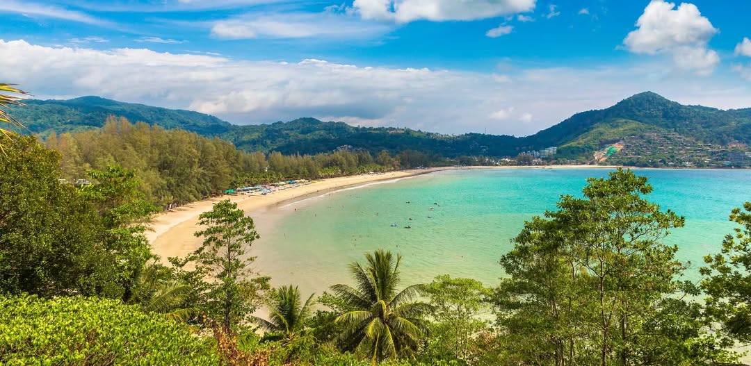Looking for a 2-bedroom apartment in Kamala (4–5 months) Hello everyone