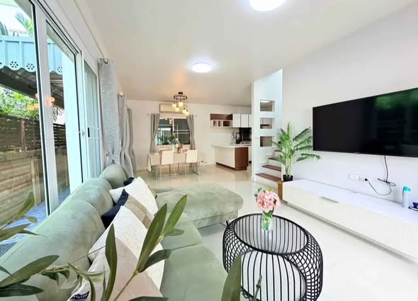HABITIA KOHKAEW The modern contemporary home situated in the Habitia village of KohKaew, featuring 3 bedrooms 2 bathrooms Allow cat and smal