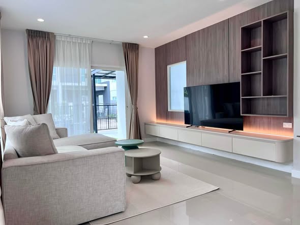 for Rent starts 1st November 2026 Prime location in Koh Kaew, close to BISP and Boat Lagoon Property Details: • 3 Bedrooms / 2 Bathrooms •