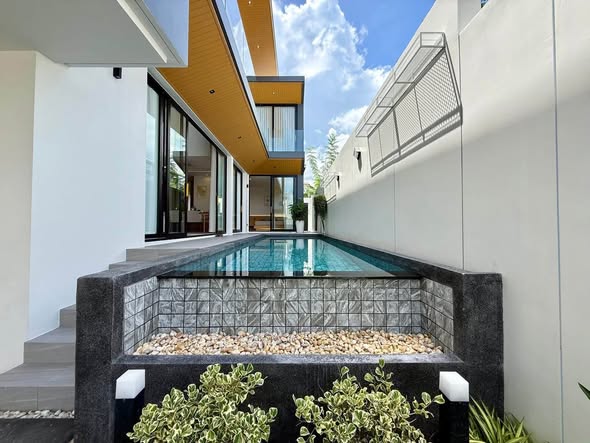 For rent 100,000 THB per month year contract Available now - Ready to move in FA263 Unauthorized use of these photos is not permitted ___