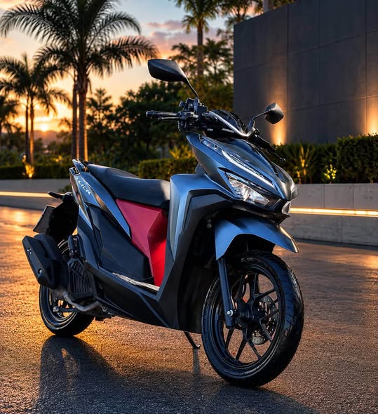 Город Пхукет, Таиланд · Honda Click Honda Click — один из самых удобных и экономичных скутеров для поездок по Пхукету. Лёгкий в управлении,