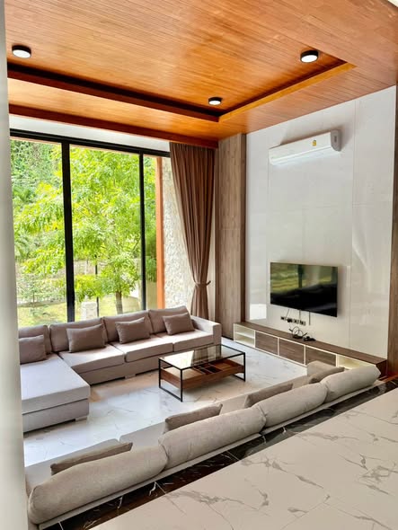 HOT DEAL – LOWER PRICE VILLA MENARA – 3 Bedroom Villa in Bang Tao Located in Bang Tao Close to Bang Tao Beach, shops, cafes & all infrastruc