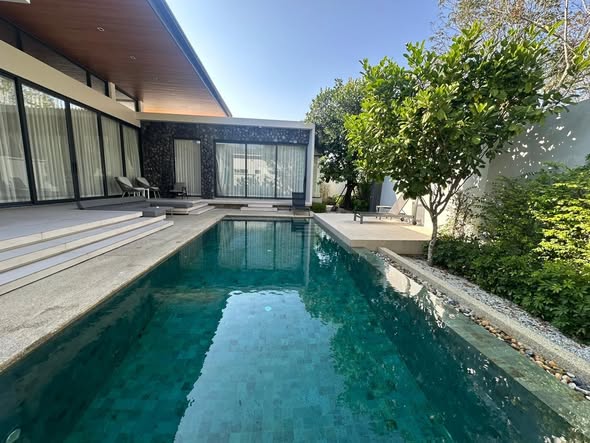 SUPER DEAL – Villa at Botanica Modern Loft II 140'000 THB per month year contract 3 bedrooms 4 bathrooms и е