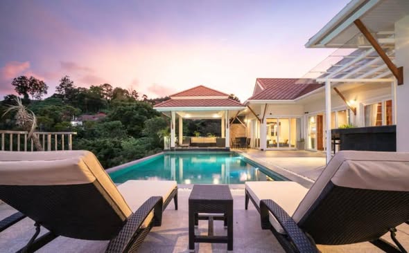 For Rent - Cholong Luxury 5-Bedroom Villa for Rent on Chalong Hillside with Panoramic Sea Views This exceptional hillside villa offers bre