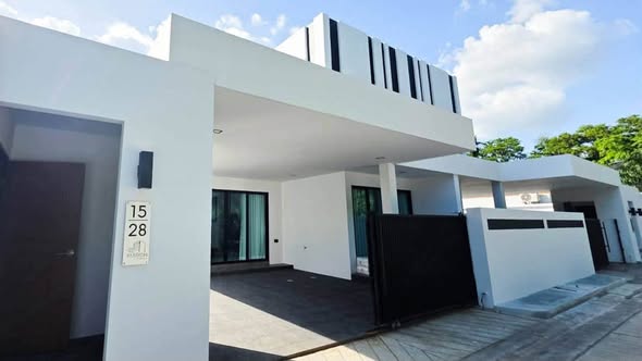 for Rent | Prime Thalang Location | Near Robinson Lifestyle Live in one of Phuket’s most convenient residential areas with easy access to