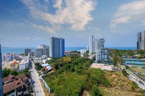 The Jewel Pratumnak | 10th Floor Sea View (39 sqm) • Unit: 10th floor, 1BR, 1BA (39 sqm). Stunning sea views, fully furnished and ready to