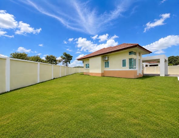 Spacious Family Home with an Expansive Private Garden Phuket Villa Chaofa 2–3 Available Now | Ready to Move In One of the largest private ga