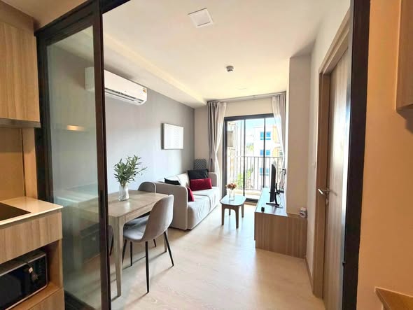 The Base Rise Condo Prime location near Central Phuket, Makro, 7-11 shop Room Details • 1 Bedroom | 1 Bathroo