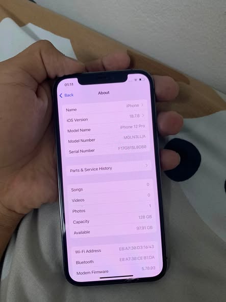 iPhone 12 Pro 128GB (Graphite) Price: 7,500 THB (Negotiable) All functions work perfectly (Face ID, Cameras, Screen) Battery Health: 78% Min