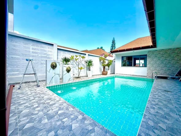 for Rent in Rawai Available Now Special Long-Term Offer 125,000 THB/month Now only 105,000 THB/month (1-year contract) Terms: * 2-month se