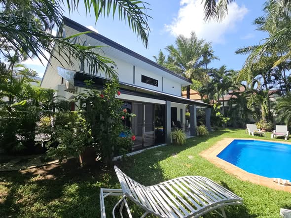 for Sale – Saiyuan, Phuket A beautifully maintained private pool villa in the heart of Saiyuan, one of South Phuket's most desirable resid