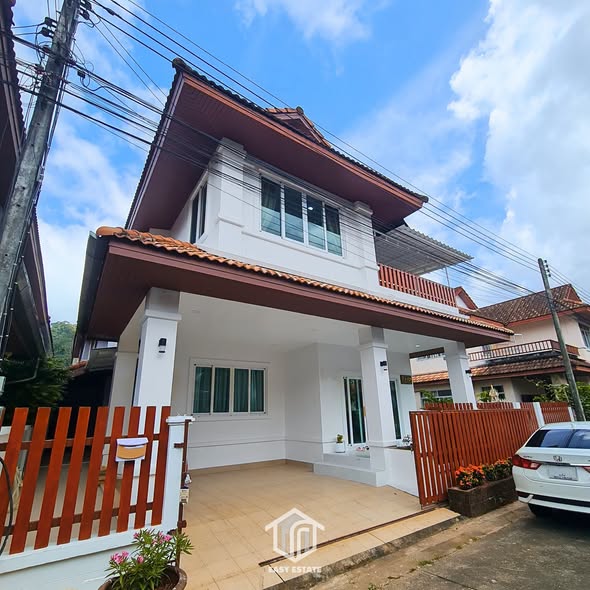 FOR RENT | 55K | 4BR FAMILY HOME IN KATHU, PHUKET Available: 1 Aug 2026 ━━━━━━━━━ Property Details: • 4 Bedrooms | 3 Bathrooms • Air Condi