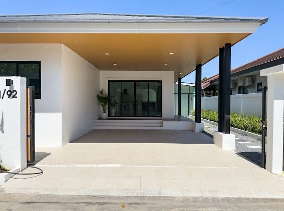 for Sale – Pa Klok, Phuket Enjoy cool breezes all day and plenty of space to build your own private swimming pool A move-in-ready home tha