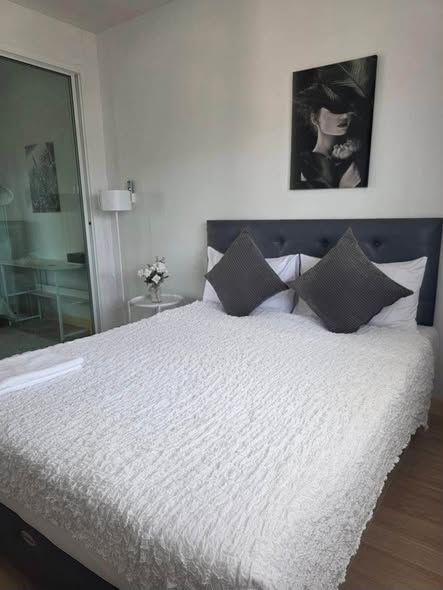 Apartment in Bangtao ready to move in 1 Bedroom 1 Bathroom There are 3 rooms available now 2nd and 3rd floors Pets are not allowed 3 mins