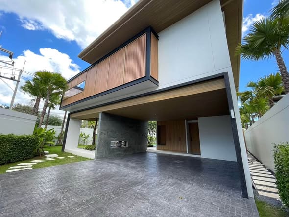 for Rent – Mouana Grande, Ko Kaeo, Phuket Available from 20 July 2026 Rental Price: THB 300,000/month 1-Year Contract Property Details • 5