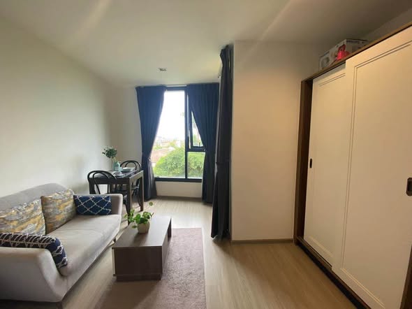 for Rent at The Base Central Phuket – Prime City Living Enjoy modern and convenient living in this well-designed studio unit at The Base C