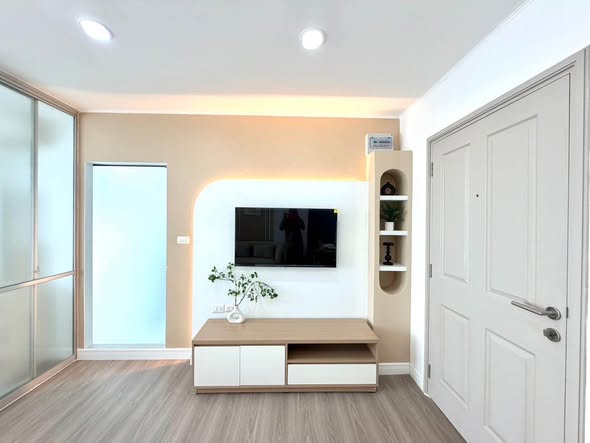 1 ห้องนอน | 1 Bedroom 1 ห้องน้ํา | 1 Bathroom Fully Furnished | เฟอร์นิเจอร์ครบ Free WiFi | ฟรีอินเทอร์เน็ต หิ้