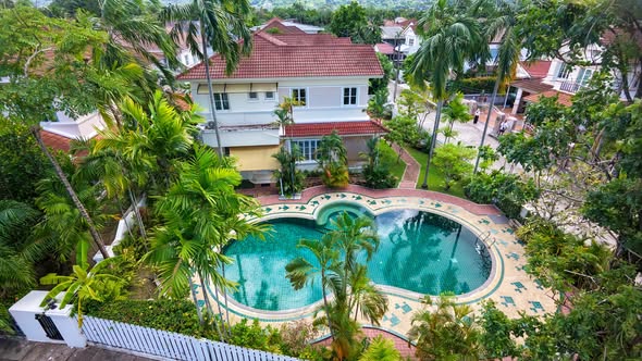 for Sale by Owner (Direct buyers only• No agents) Land and Houses Park Phuket, Chalong Price:15,500,000 THB +66 88 765 4297 Показать меньш