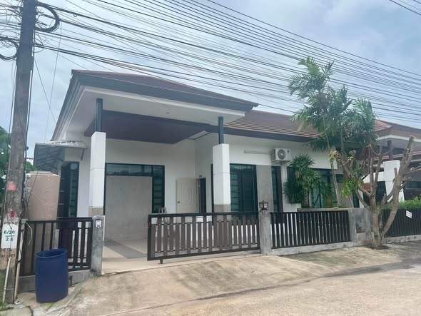 3 ห้องนอน 2 ห้องน้ํา - บ้าน ถนน ภูเก็ต, ภูเก็ต, ภูเก็ต 83000, ประเทศไทย หมู่บ้านศรีสุชาติ 5 หน้าบ้านไม่ชนใคร ตรงสนามโครงการ บ้านรีโนเวทใหม่