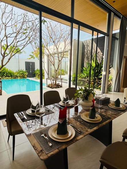 ance Rent: 1 month Property Details: 4 Bedrooms | 5 Bathrooms Private villa with a gated entrance DeRUCCI beds and sofas Electric curtains i