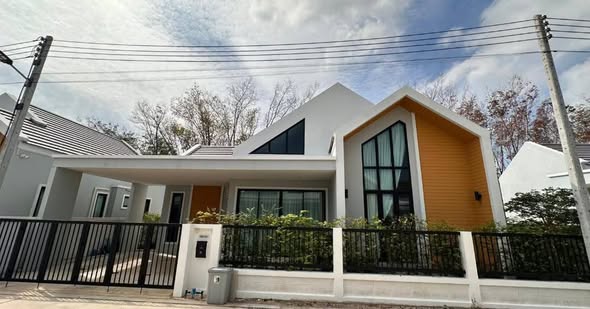 For Rent | 3-Bedroom Private Pool Villa Aiyada Assets, Si Sunthon, Thalang Enjoy comfortable living in this fully furnished 3-bedroom, 2-b