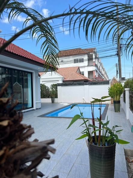 FOR RENT | Ready to Move In Rent: THB 60,000/month Property Details * Land Size: 320 sqm * 3 Bedrooms * 2 Bathrooms * Private Swimming Poo