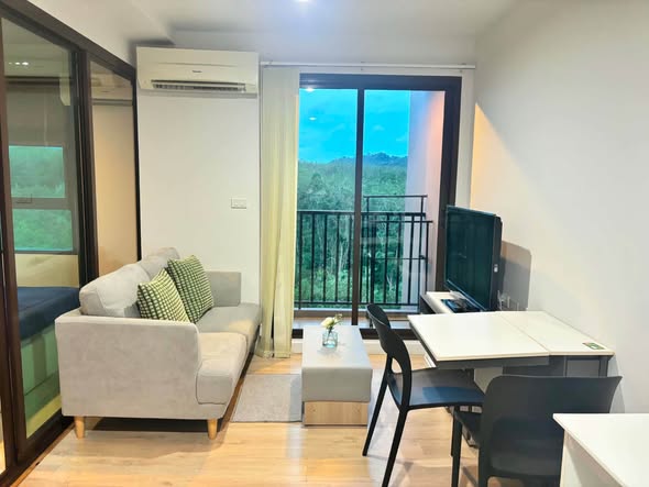 nd Central Phuket Corner Unit on the 7th Floor – Ready to Move In * 1 Bedroom * 1 Bathroom * Fully ready for immediate move-in Rent: 13,000