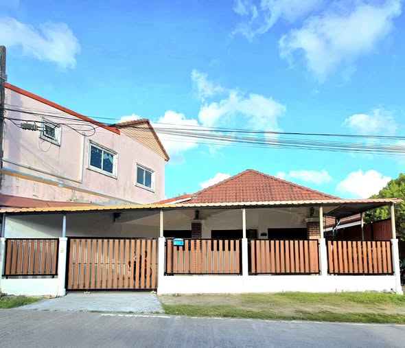 for rent near Robinson Lifestyle Chalong & Oak Meodow School