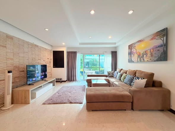 ntract) Ready to Move-in 3 Bedrooms 3 En-suite Bathrooms (One in Each Bedroom) 1 Guest Bathroom Spacious Living Room with a Large Sofa Large