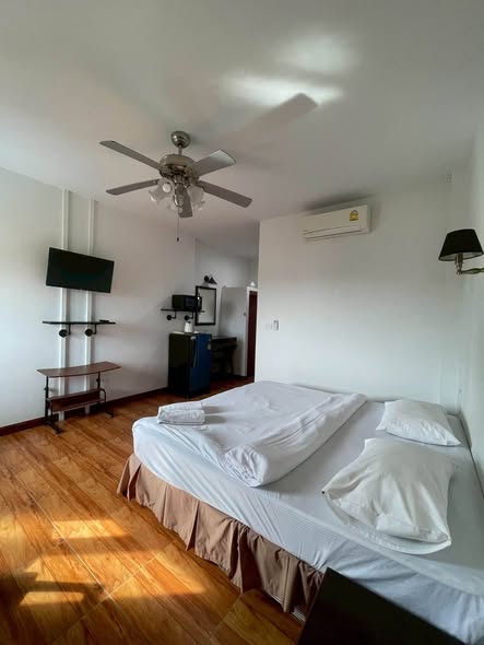 for Rent 4th Floor 23,000 including water and electricity Room Details • 1 Bedroom • 1 Bathroom • Fully Furnished • Karon city view Includ