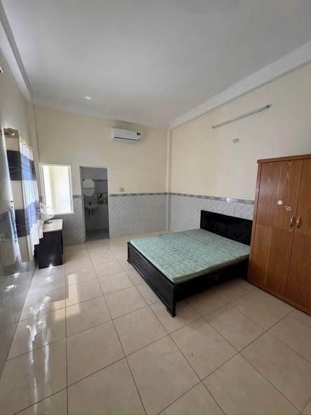 Cho THUÊ NHÀ NGUYÊN CĂN PHƯỚC HẢI - PHÙNG THẾ TÀI - Kết Cấu: 3pn , 4wc - Có ban công, sân thượng, sân sau phơi đồ, phòng thờ...... -Có nội t