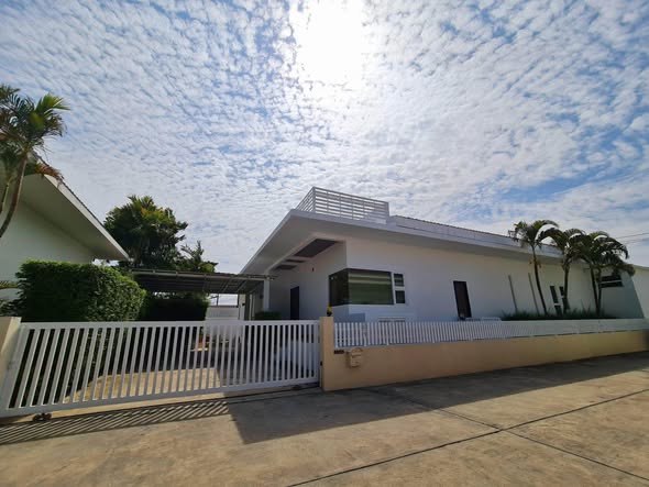 For Sale: 18,000,000 THB For Rent: 100,000 – 130,000 THB / Month (Price is flexible depending on the rental terms