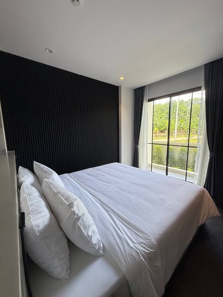 FOR RENT IN UTOPIA NAI HARN** Enjoy tropical living in this stylish **fully furnished studio apartment** located in the popular **Utopia N
