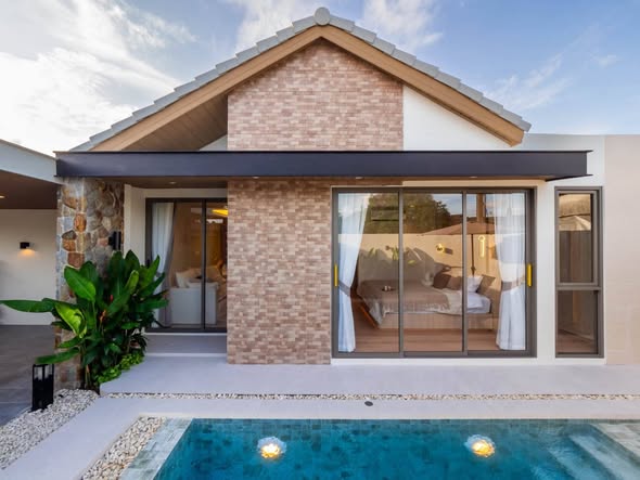 Parichat Pool Villa, ฉลอง พูลวิลล่าสไตล์โมเดิร์นทรอปิคอล ออกแบบเพื่อความเป็นส่วนตัวและความสบาย โอบล้อมด้วยพื้