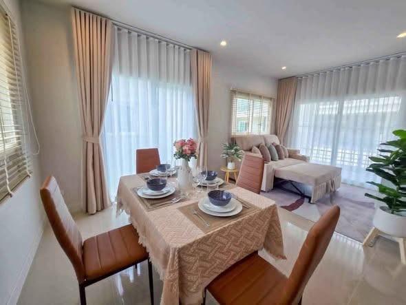 for Rent Short-term and Long-term Rentals Available Lifestyle-Focused Living Wake up to peaceful mornings, relax in your private garden, a