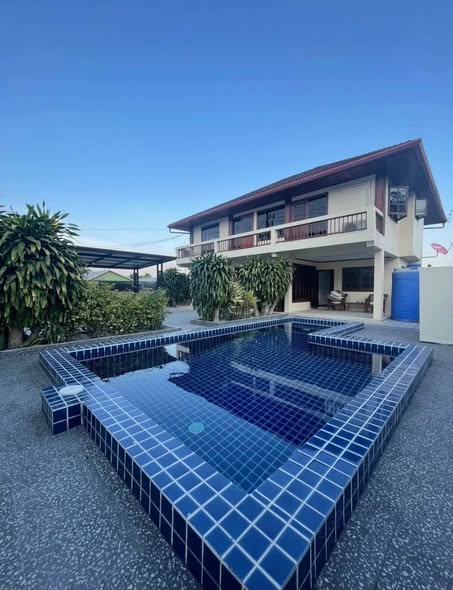 FOR RENT | POOL VILLA Chalong, Phuket 60,000 THB / month (1 Year Contract) 3 Bedrooms |3 Bathrooms 1 Home Office Fully Furnished 5 Air Con