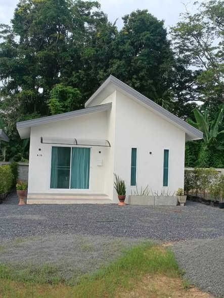 for Rent | Ready to Move In | Chalong Area, Phuket Location: Chalong Corner house, 38 sq
