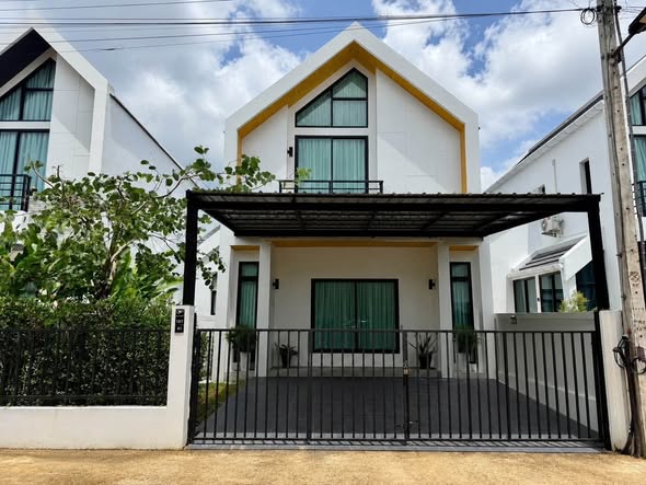 99 Million Property Details • Land Size : 37