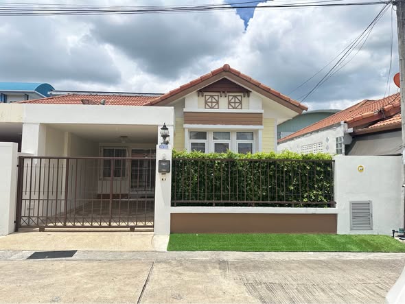 Owner post, welcome agent Phuket Villa Kathu 1 Price 35,500 Baht/month : 1 Year contract 3 Bedrooms (all fully furnished) 2 Bath