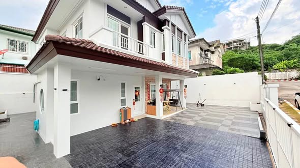 for Rent | Chalong | Near BCIS International School Looking for a peaceful and spacious home in one of Phuket’s most convenient family-fri